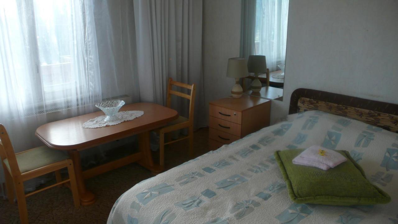 Отель Privatviesnica Zvaigzne Юрмала Номер фото
